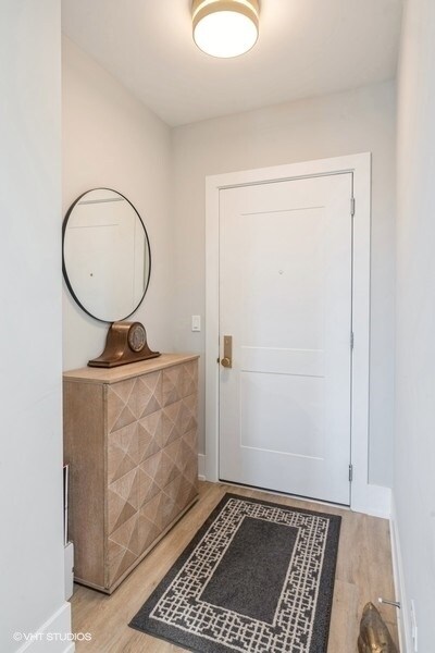 Photo - 3839 N Clark St Unidad 401