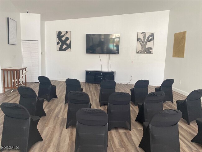 Photo - 3421 Winkler Ave Unit 402