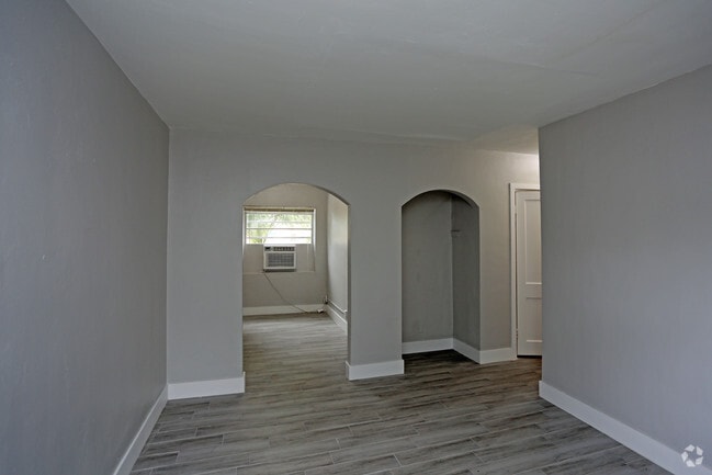 Poinsettia Place Apartments