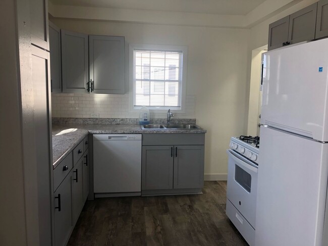 4 bed 2 bath single family home - 4 bed 2 bath single family home