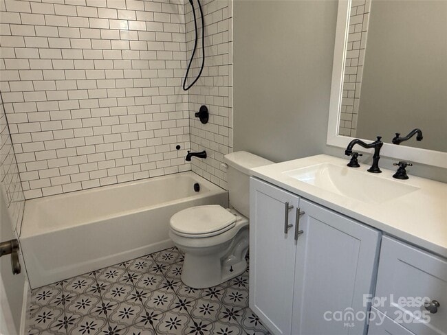 Photo - 6202 Clearwater Dr