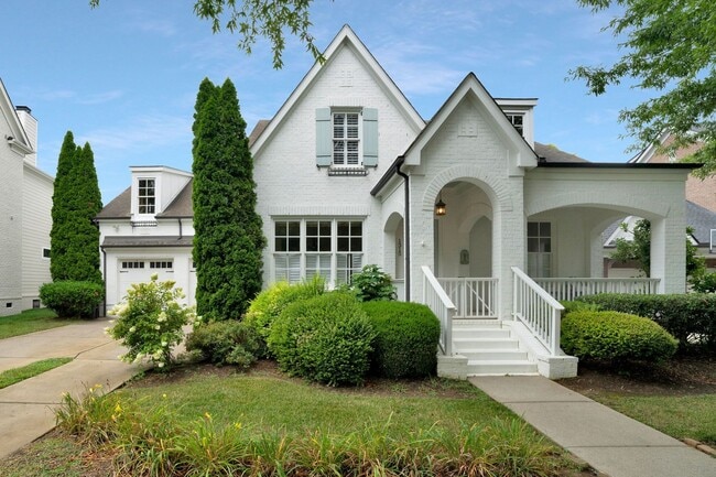Stunning 4BE/3.5BA home in the very desira... - Stunning 4BE/3.5BA home in the very desira...