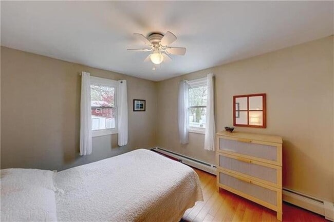 Photo - 135 Holly Rd