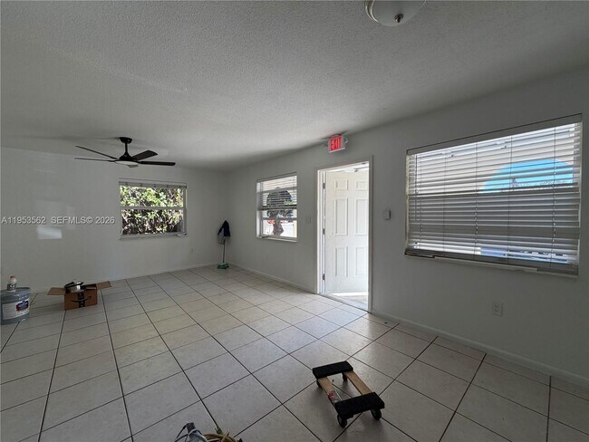 Photo - 951 SW 16th St Unidad 1-2