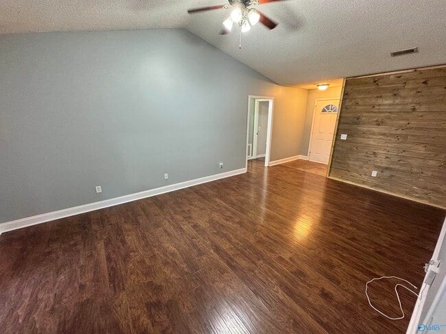 Photo - 235 Shadowbrook Ln NE