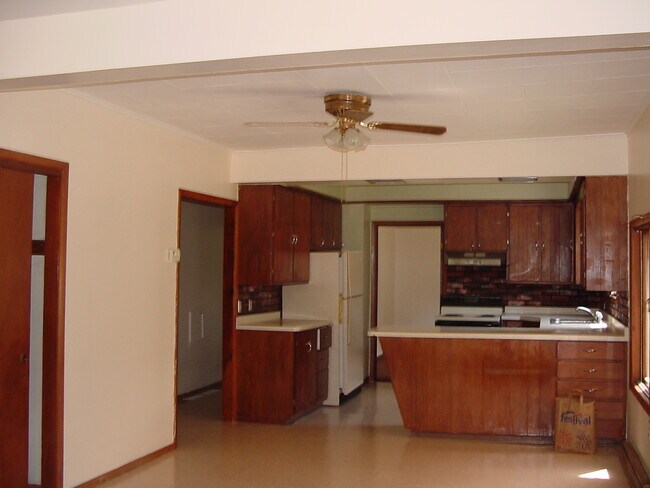 Photo - 406 E Beacon Ave Unidad lower