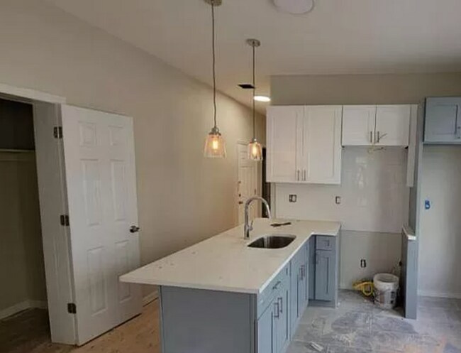 Photo - 845 S 19th St Apartments Unit 1R