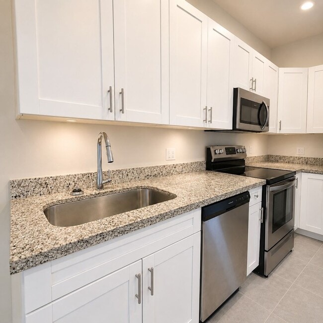 3221-3409-3409 SW 8th Pl Unit 3303-Unit 106