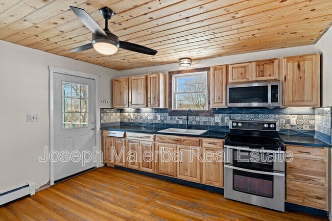 Photo - 95-97 Ashland St Unidad 1st Floor