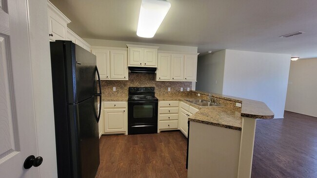 Photo - 6130 79th St Unit B