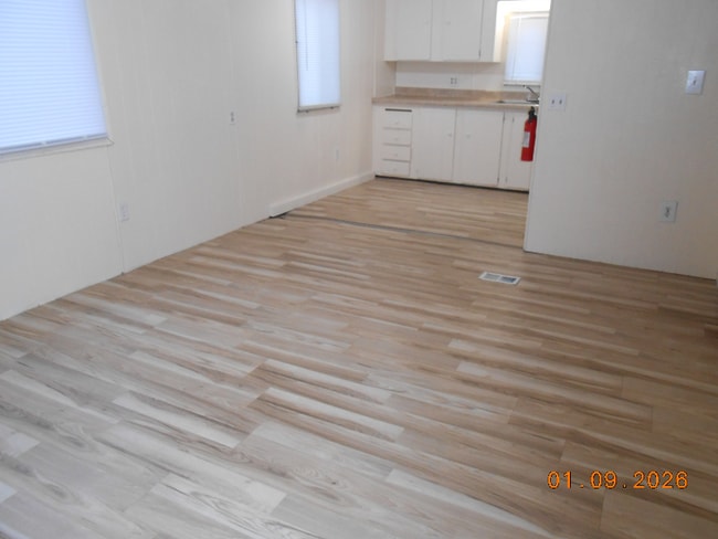 Photo - 430 N C St