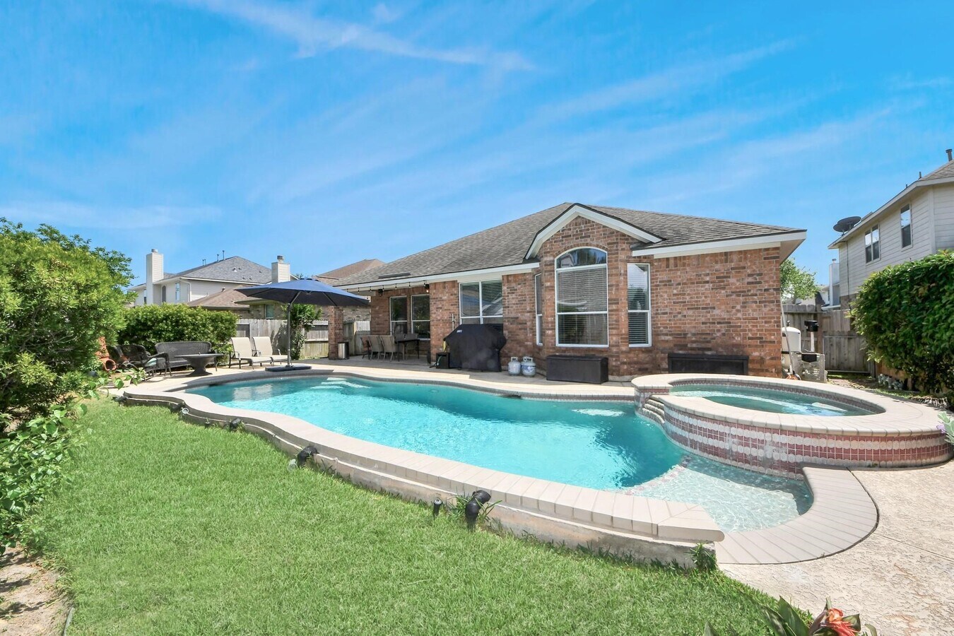 Photo - 945 Autumn Brook St