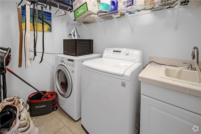 Building Photo - 14151 Fall Creek Ct Rental