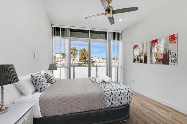 Photo - 3355 Overland Ave. Unidad 508