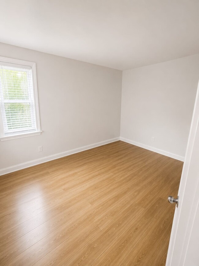 Photo - 2113 Wakeling St