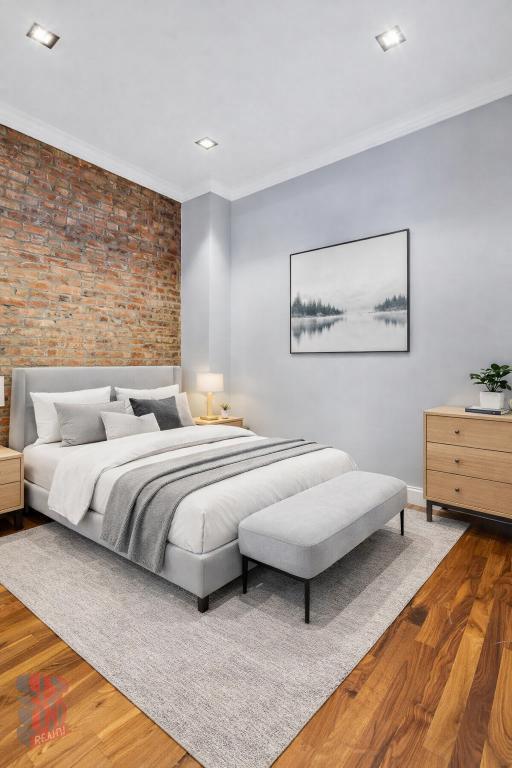 Photo - 329 E 58th St Unidad A