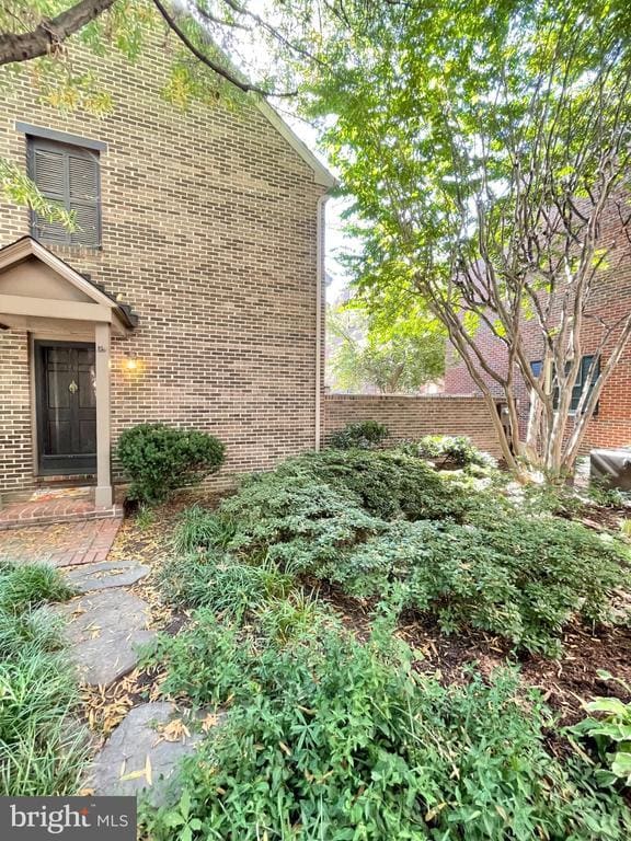 1208 W Abingdon Dr