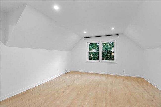 Photo - 1335 Marengo Ave
