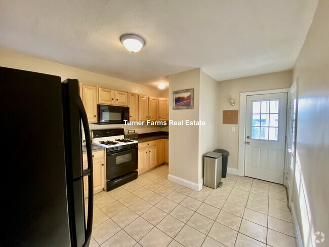 Building Photo - 89 Hillsdale Rd Unit 1 Rental