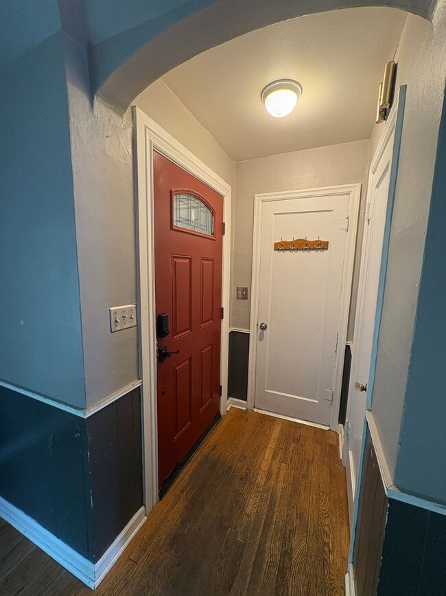 Photo - 2419 Pine St
