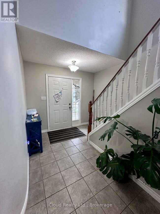 Photo - 1577 Purser St