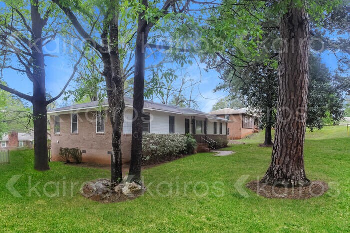 Photo - 1703 Morninghill Dr