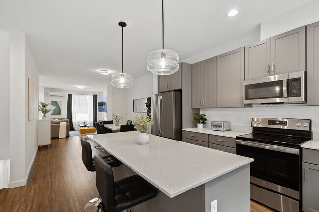 Photo - 1930 NE 7th Ct