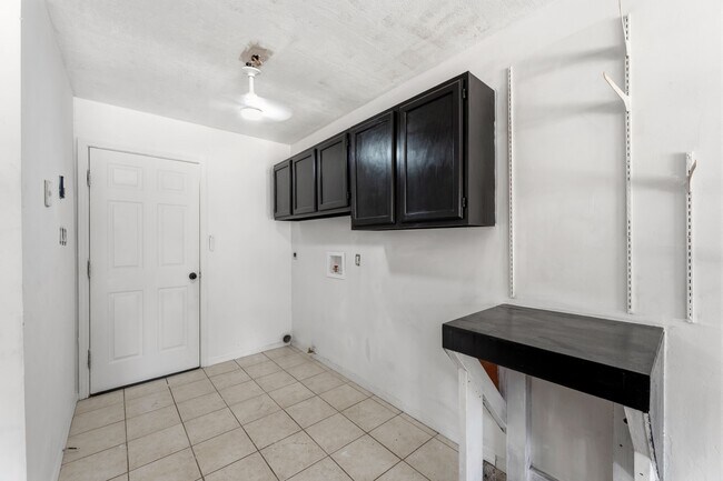 Photo - 3535 Nutwood Ln