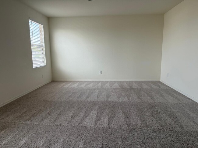 Photo - 5542 W Moody Trl