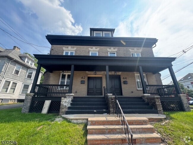 Building Photo - 44 Prince St Rental