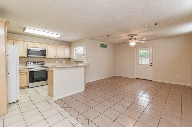 Photo - 213 Foster St