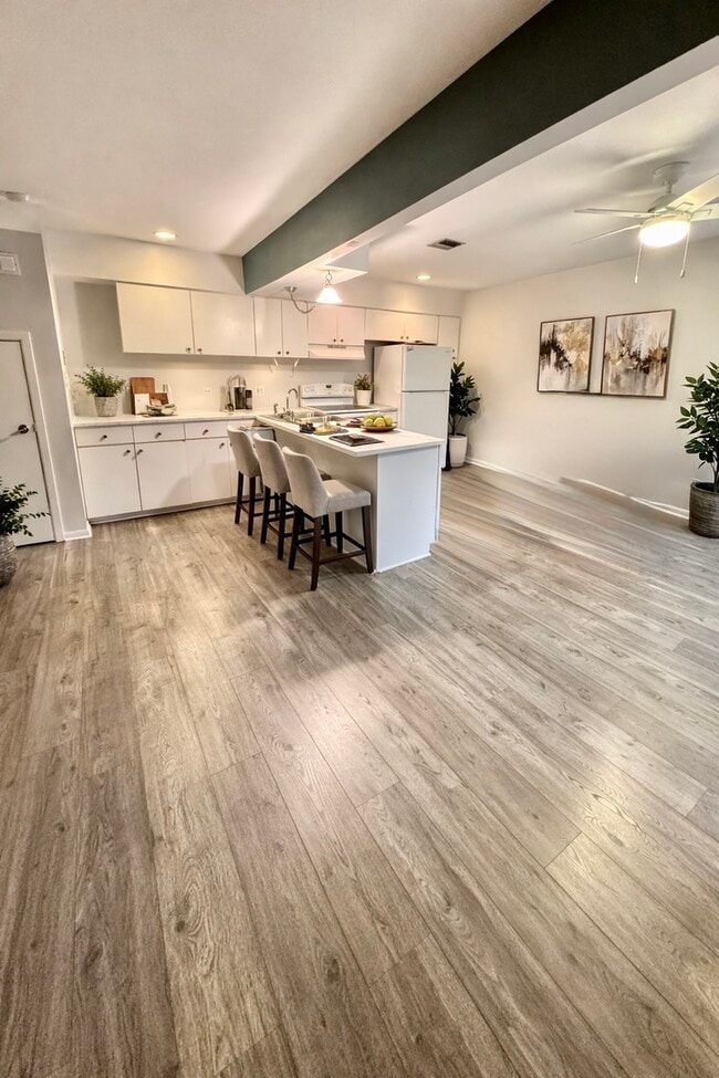 Photo - 3349 Beacon St Unit 39