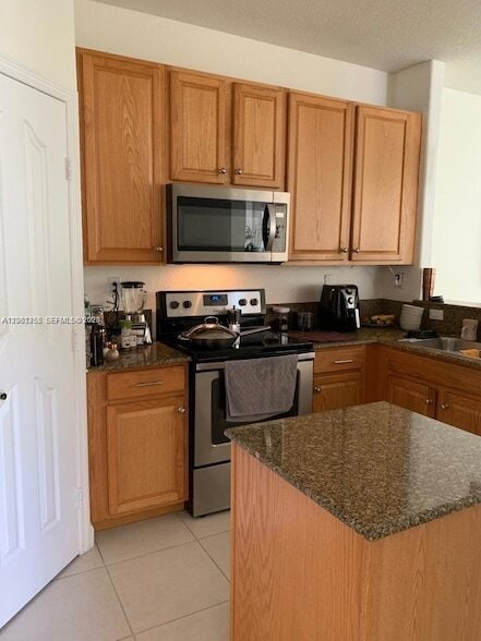 Photo - 8041 NW 114th Pl