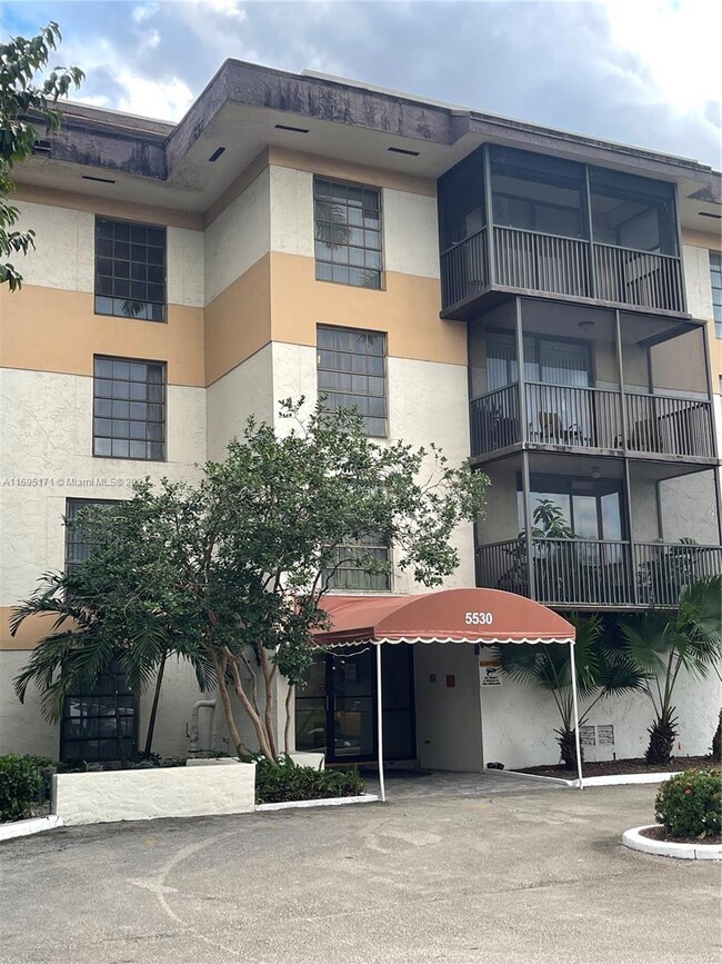 Photo - 5530 NW 44th St Condominio Unidad 116C