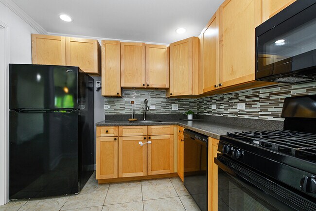 Photo - 16W 540 Lake Dr