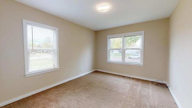 Photo - 2 Bedroom, 1 Bathroom Home in Hoisington, KS