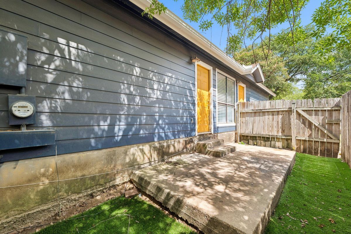 Photo - 2031 Redwing Way