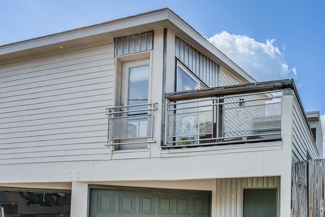 Photo - 1717 Missouri St