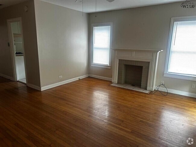 Building Photo - 1809 Ardath Ave Rental