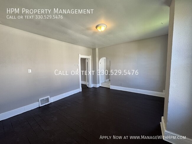 Photo - 713 Garfield Ave SW