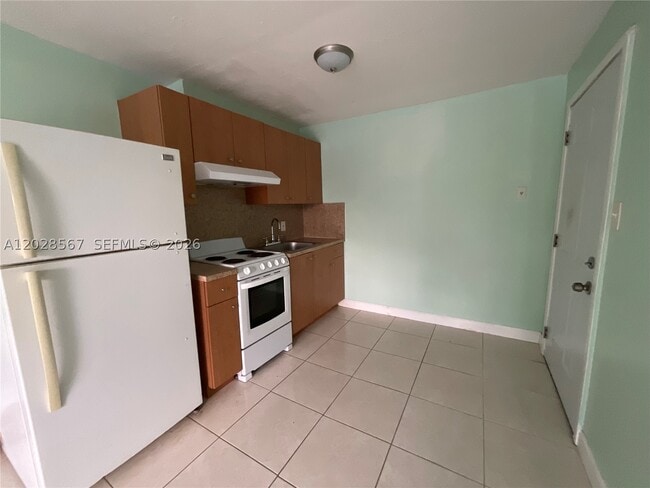 Photo - 736 NW 42nd St Unit 2
