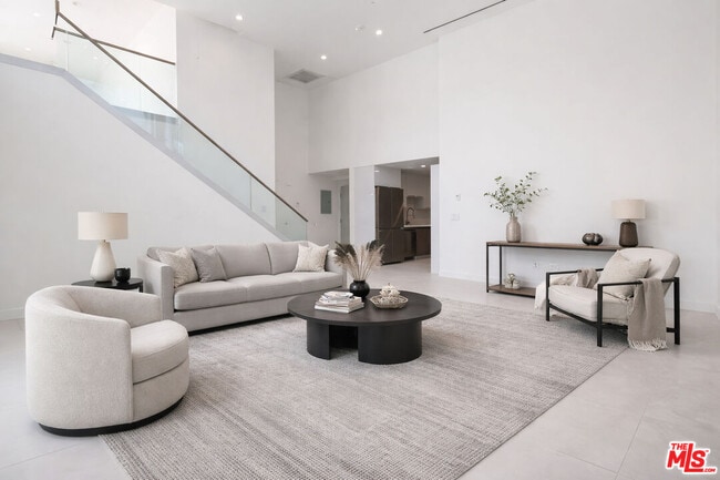 Photo - 621 Kings Rd Unit 1