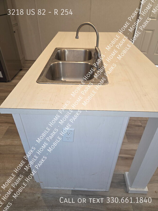 Photo - 3218 US 82-R 254