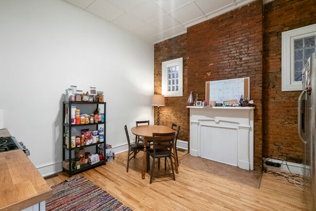 Photo - 2120 E Carson St