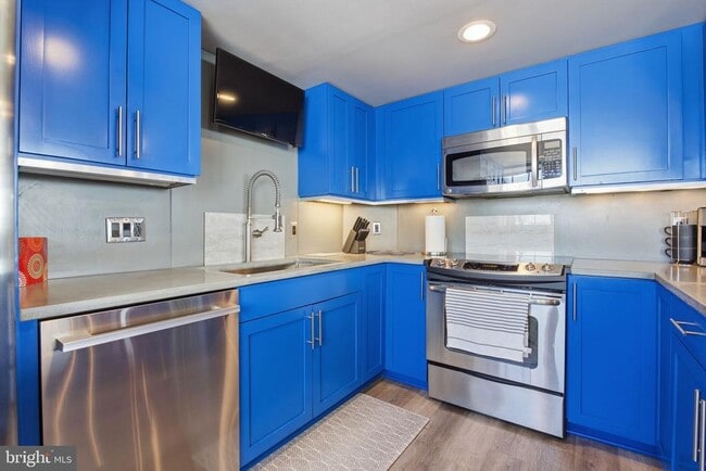 Photo - 1200 Steuart St Unit 1119