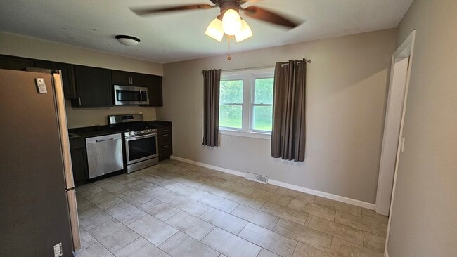 Photo - 26756-21175 1175 N Ave