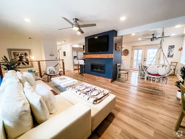 Building Photo - 3846 S 2035 E Unit #A Rental