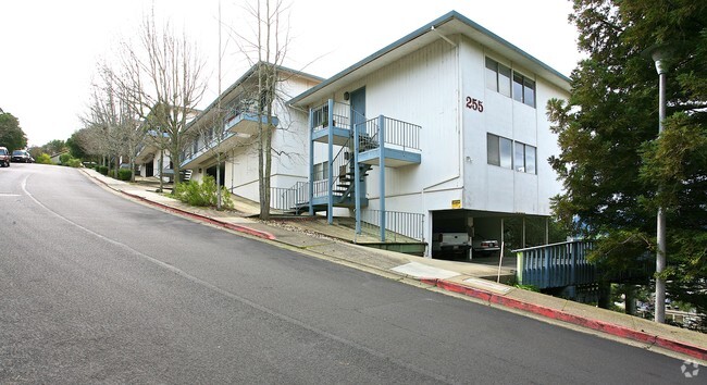 Building Photo - Bella Vista Rental