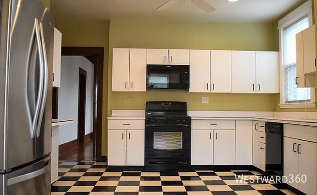 Photo - 420 N Marion St Unit 2