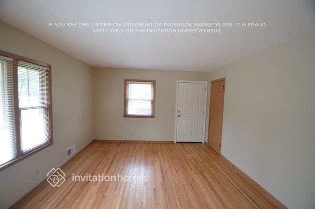 Photo - 5901 2nd St NE